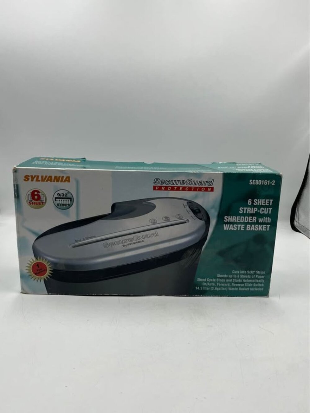 Sylvania SE80161-2 6 Sheet Strip-Cut Shredder